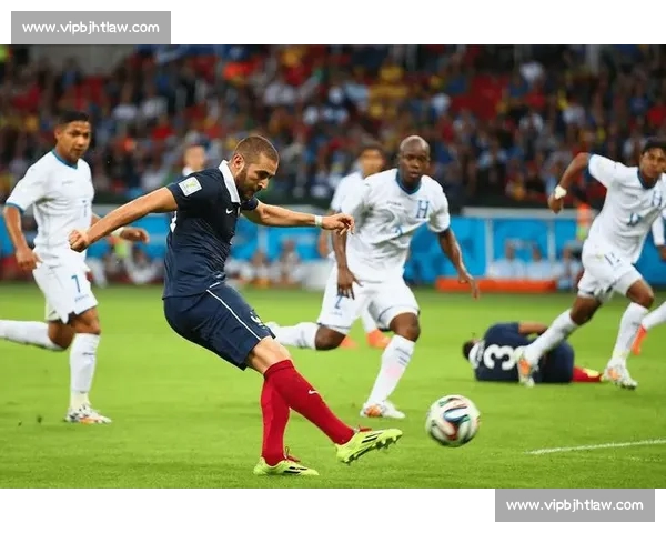 全球顶级足球联赛精彩对决与赛季精彩瞬间全记录