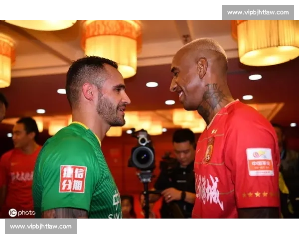 全球足球联赛最新动态分析各大联赛争冠形势与焦点赛事展望